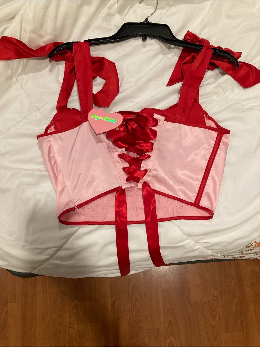 Dolls Kill Large satin heart crop top corset - Picture 4 of 5
